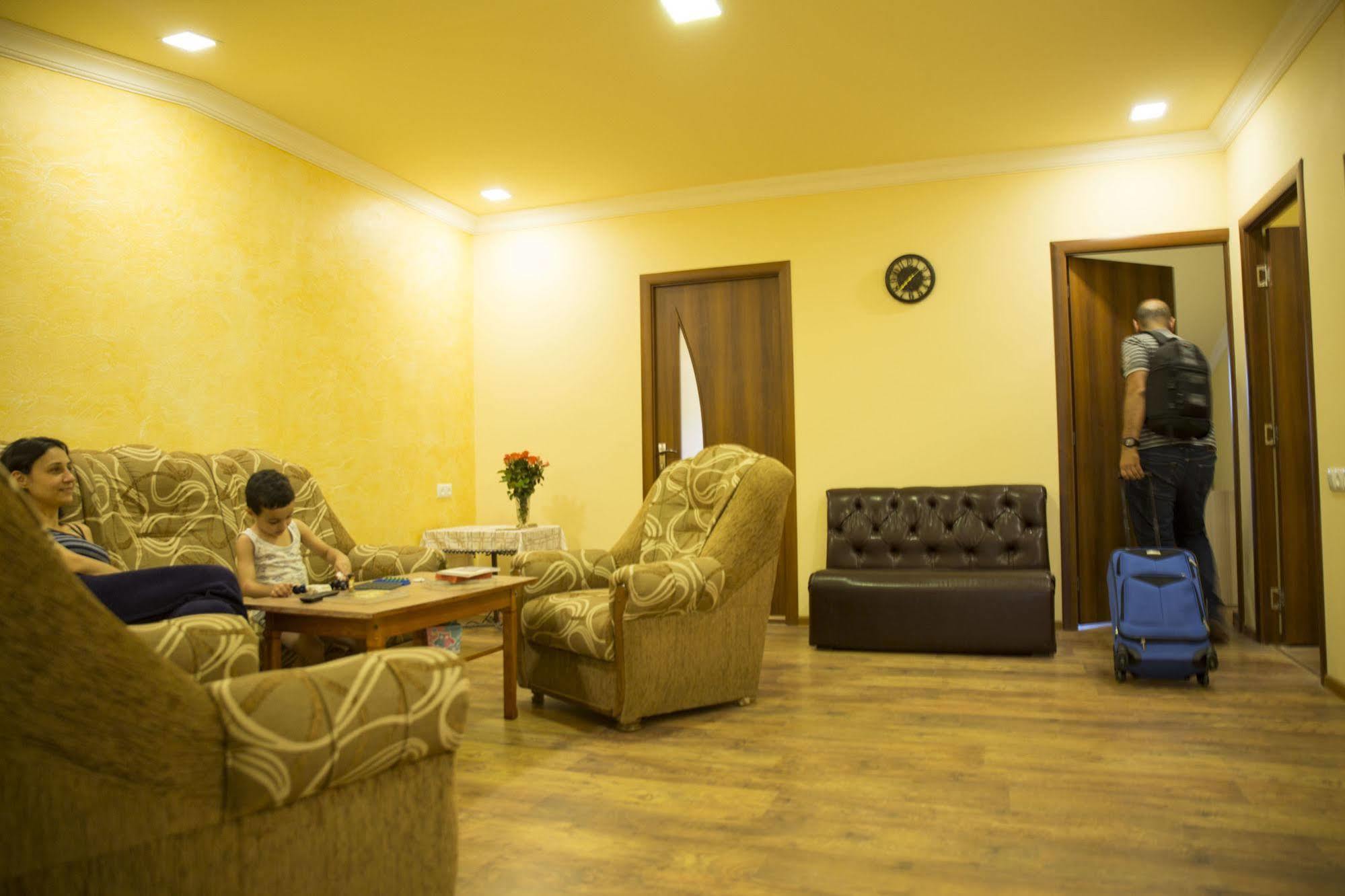 Your Hostel Jereván Kültér fotó