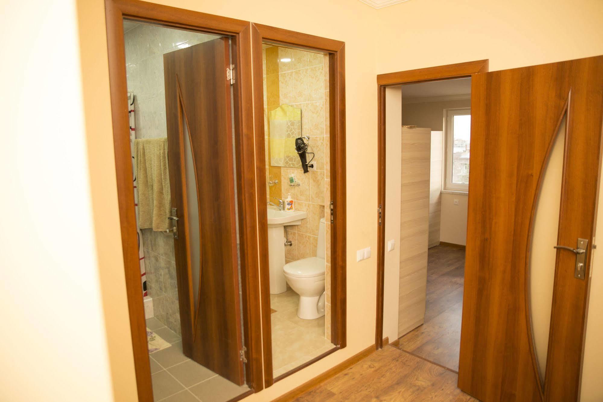 Your Hostel Jereván Kültér fotó